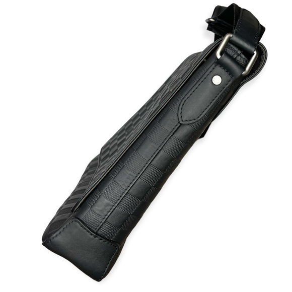 Louis vuitton  Damier Infini District MM crossbody - Picture 7 of 15